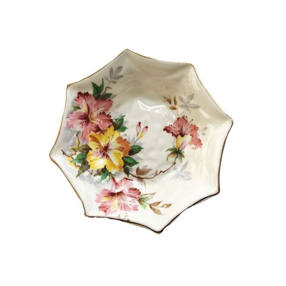 Royal Standard Azalea 8 sided Ring Holder or Dipping Dish - Picture 1 of 4
